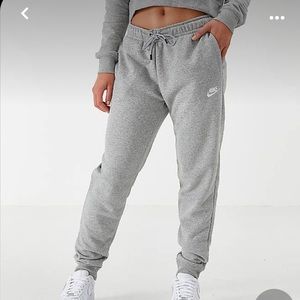 NIKE JOGGERS. Size - S